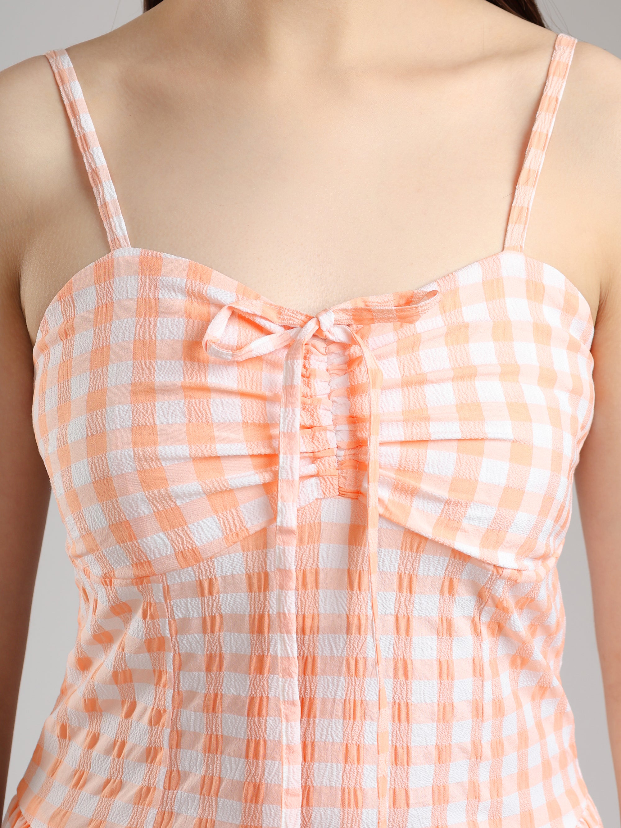 zoom  of printed dress
