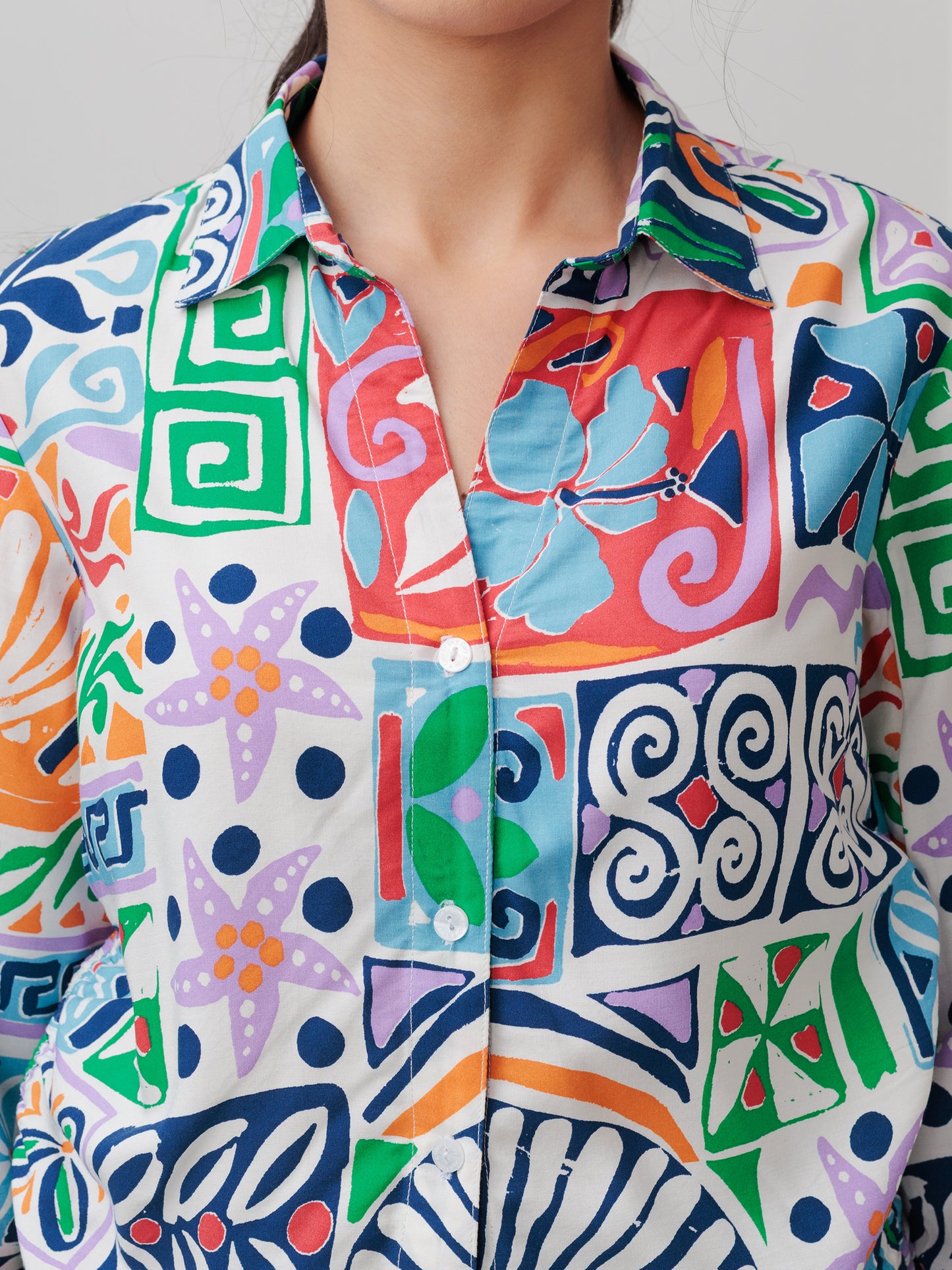 COLLERED BUTTON SHIRT
