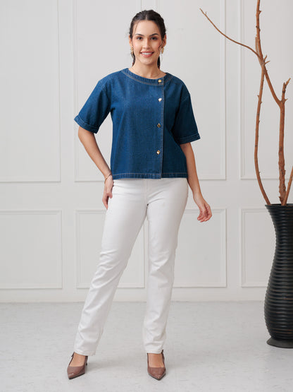 ROUND NECK FRONT BUTTON CLOSURE TOP