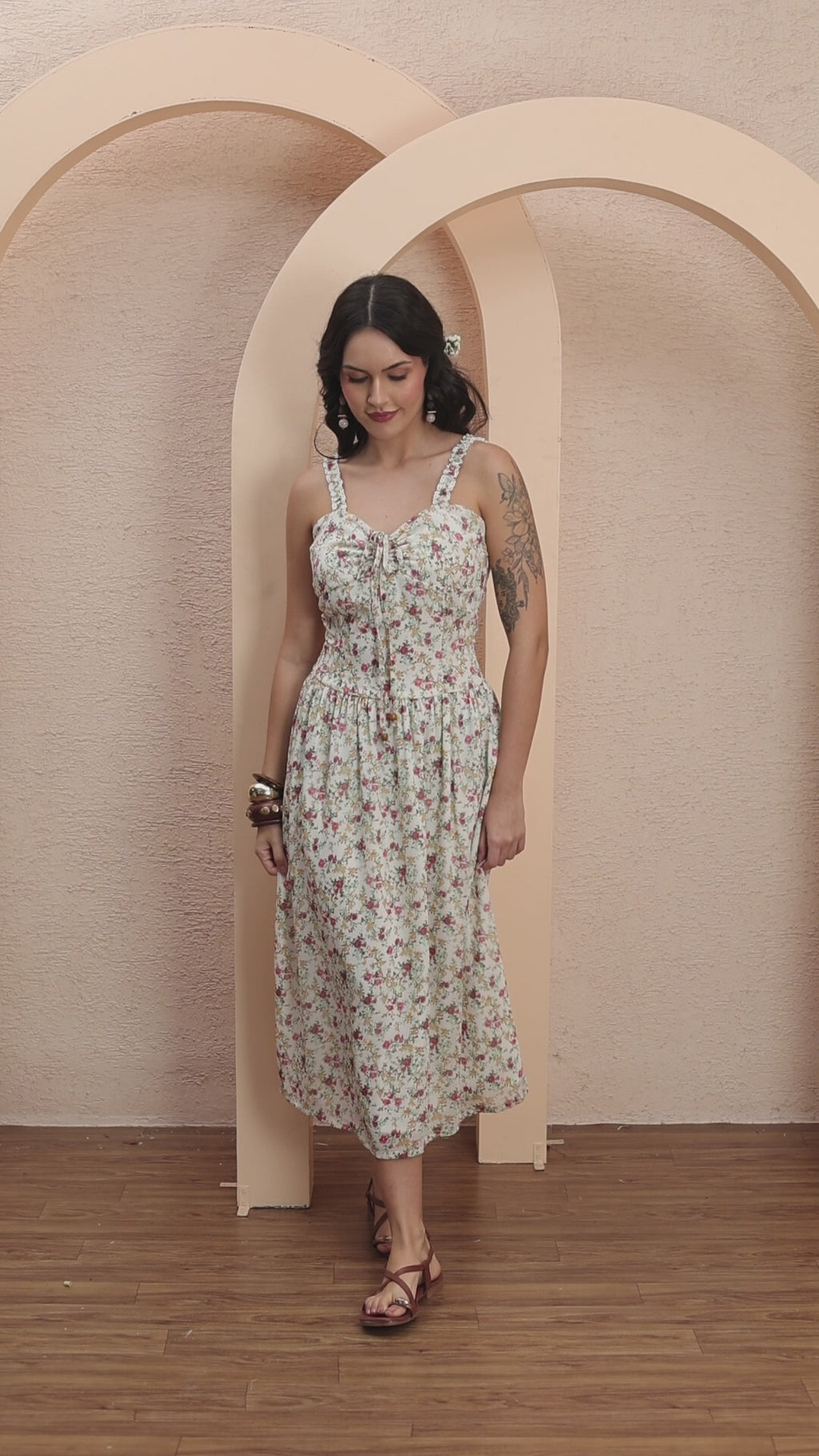 MEADOW FLORAL MAXI DRESS
